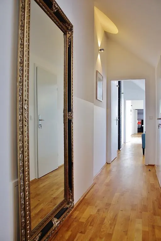 Exquisite Apartment Augarten Viena Austria