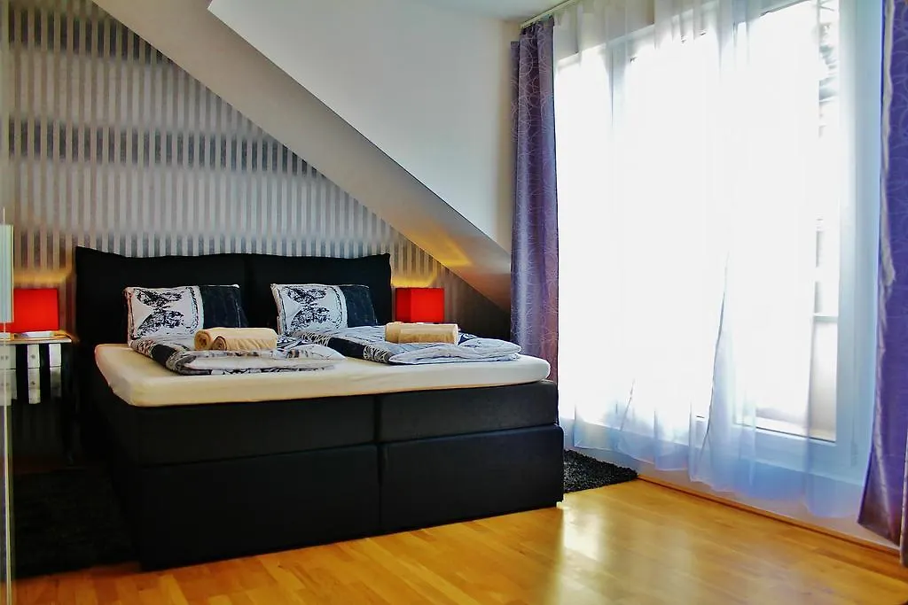 Exquisite Apartment Augarten Vienna